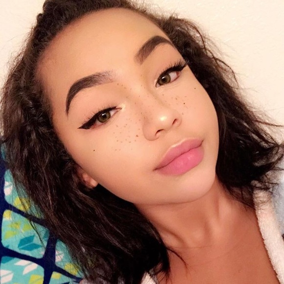 Meet your Posher, Harmony - Picture 1 of 1